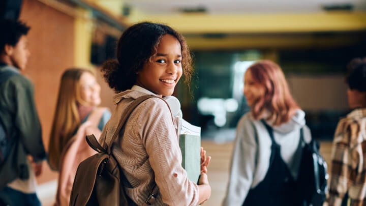 Nimm die HPV-Impfung auch auf deine Checkliste zum Schulwechsel mit auf.